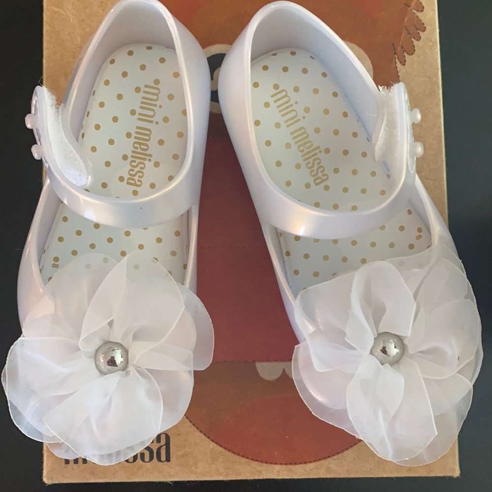 Mini Melissa Ultragirl Chic Pearly White size 5